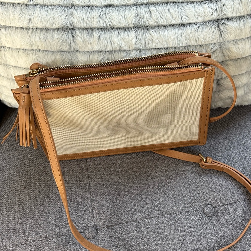 Neely & Chloe crossbody or‎ shoulder bag